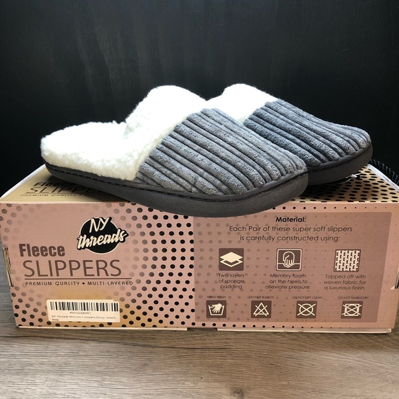 ‼️$5 SALE‼️ NY THREADS Cozy Fleece Slippers - Picture 14 of 16